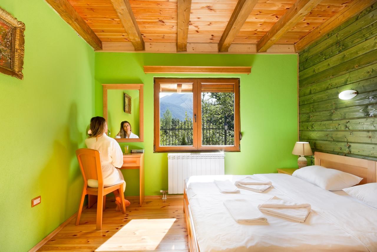 Отель Hotel & Resort Gacka Мойковац