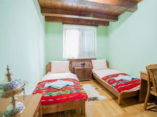 Отель Hotel & Resort Gacka Мойковац Улучшенный коттедж с 2 спальнями и балконом (для 4 взрослых)-6