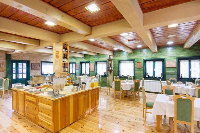 Отель Hotel & Resort Gacka Мойковац-7